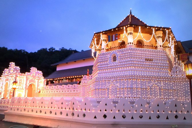 Temple of the Tooth Kandy Sri Lanka Cultural Tour
